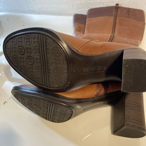 Brand new leather Naturalizer boots, size 7